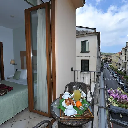 Hotel Sorrento City 3*